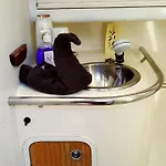 Cosy Boat Flat At Πλωτό κατάλυμα