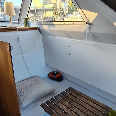Cosy Boat Flat At 보트호텔 바르셀로나