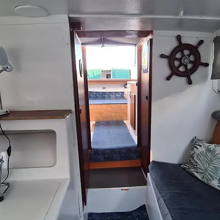 Cosy Boat Flat At Båthotell Barcelona
