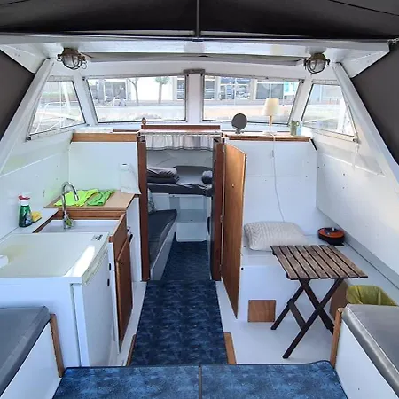 Cosy Boat Flat At 바르셀로나