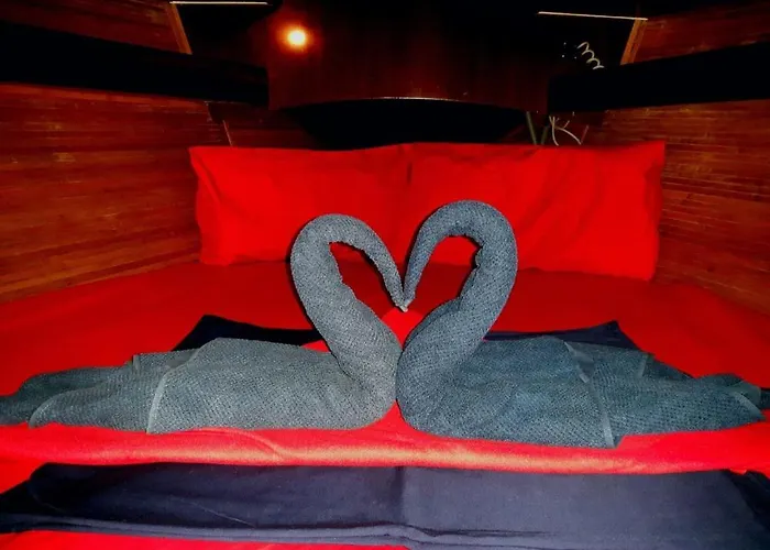 Cosy Boat Flat At *